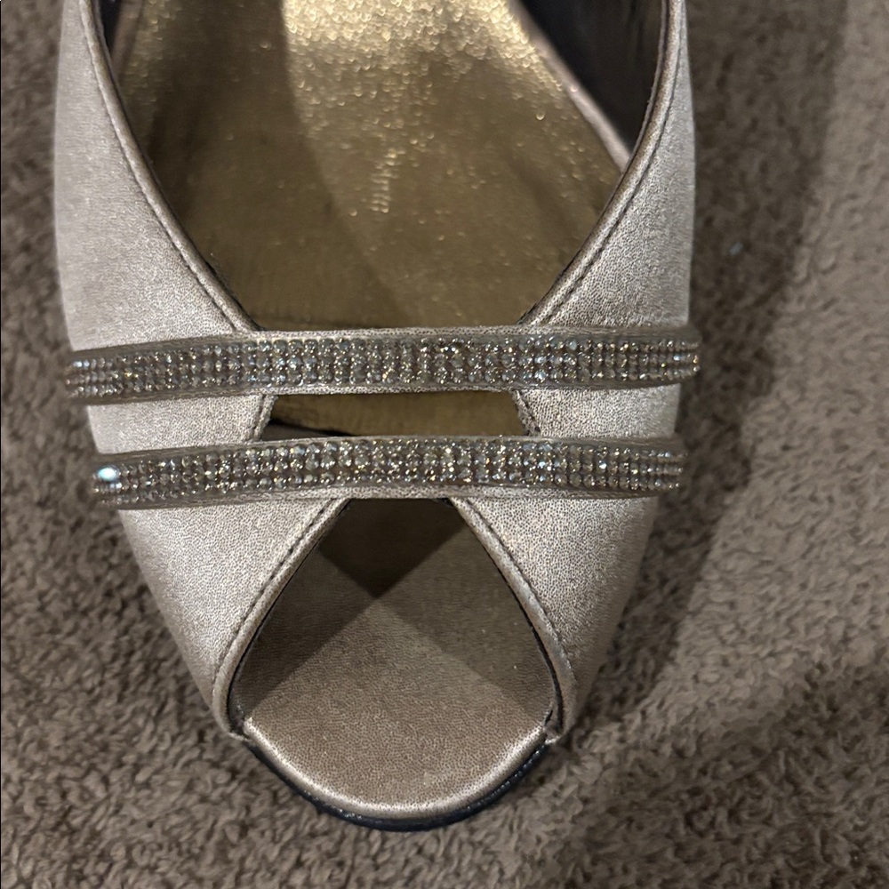 Stuart Weitzman Gold Peep-Toe Slingback Heels with Rhinestone Accents - Size 9 - Picture 3 of 8